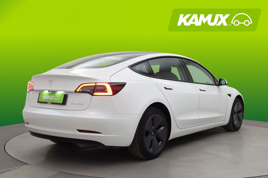 Tesla Model 3 vaihtoauto