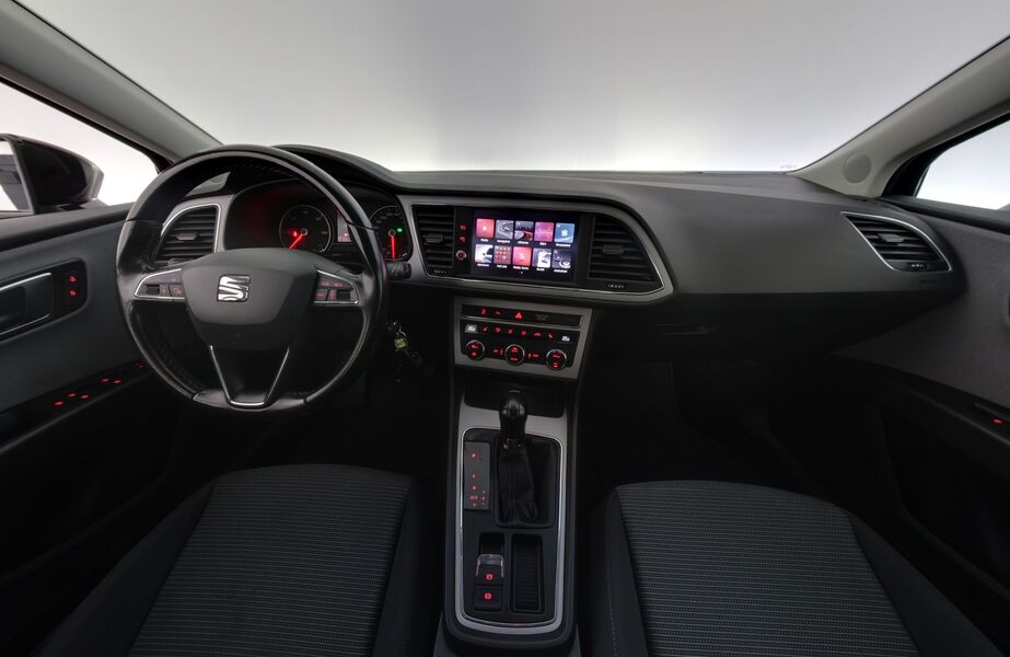 SEAT Leon Sportstourer vaihtoauto