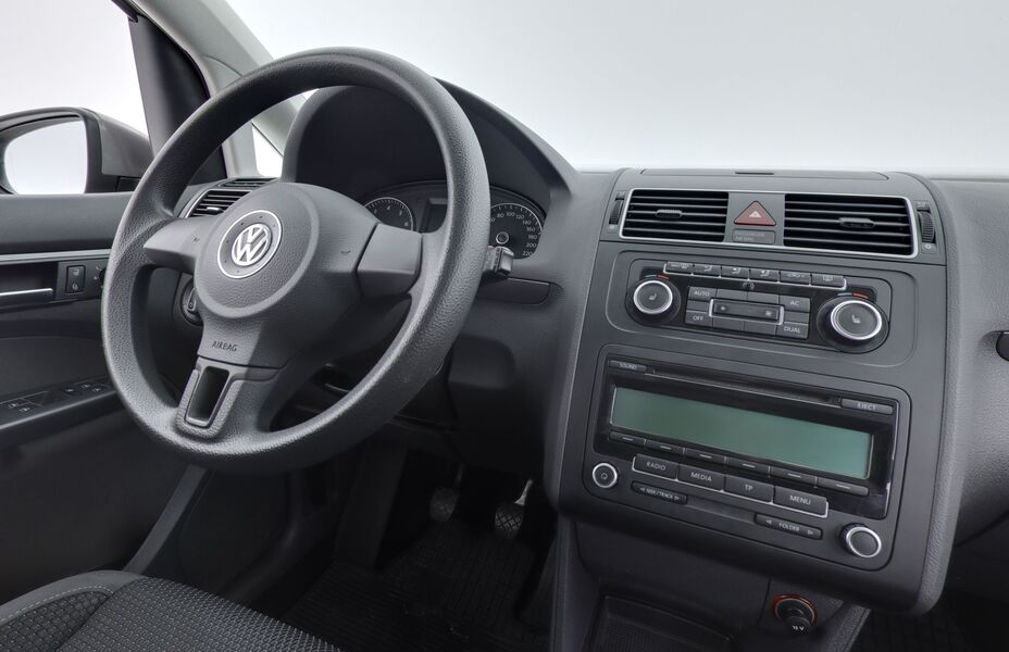 Volkswagen Touran vaihtoauto