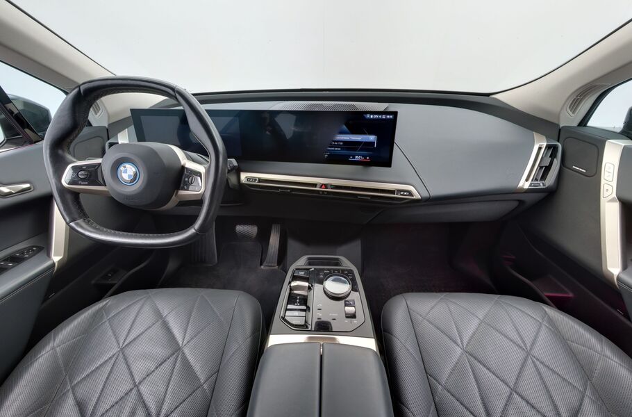 BMW iX vaihtoauto