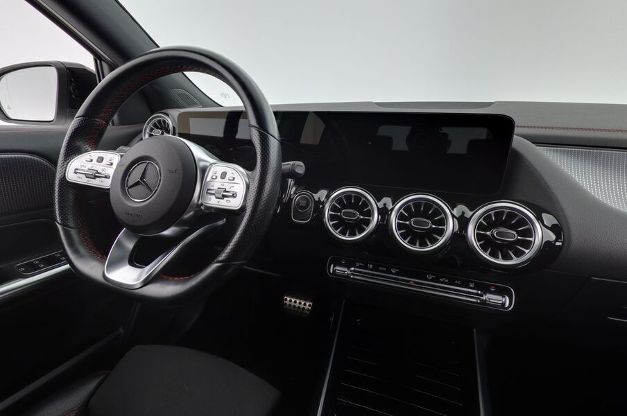 Mercedes-Benz EQA vaihtoauto