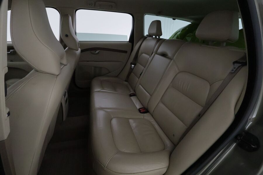 Volvo V70 vaihtoauto