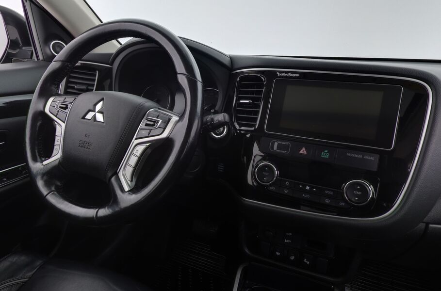 Mitsubishi Outlander PHEV vaihtoauto