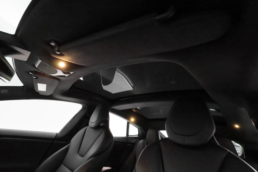 Tesla Model S vaihtoauto