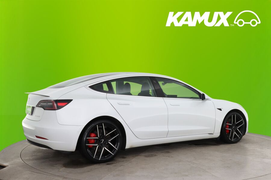 Tesla Model 3 vaihtoauto