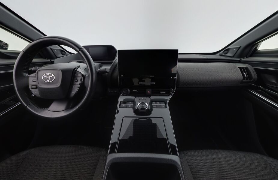 Toyota bZ4X vaihtoauto