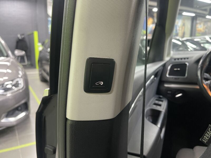 Volkswagen Sharan vaihtoauto