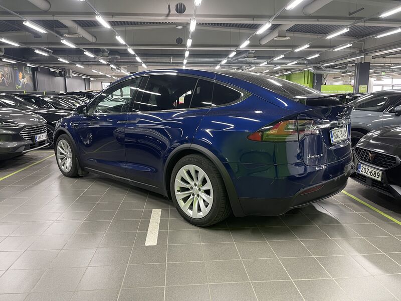 Tesla Model X vaihtoauto
