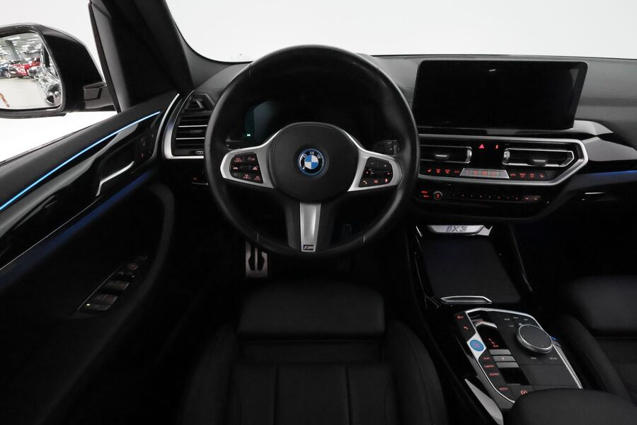BMW iX3 vaihtoauto