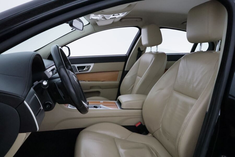 Jaguar XF vaihtoauto