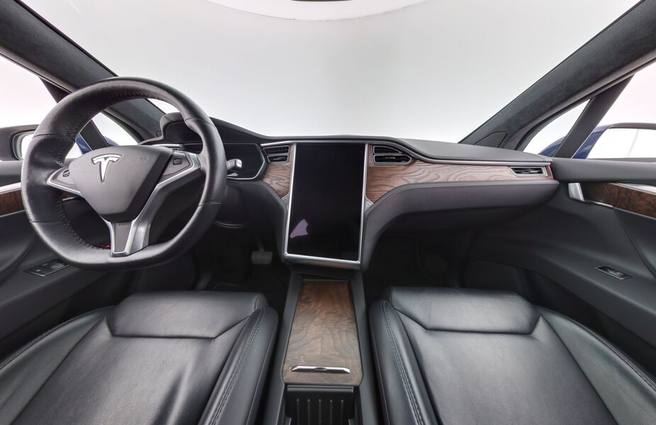 Tesla Model X vaihtoauto