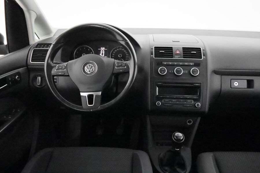 Volkswagen Touran vaihtoauto