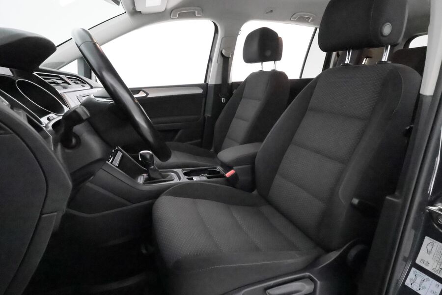 Volkswagen Touran vaihtoauto