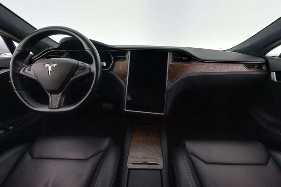 Tesla Model S vaihtoauto