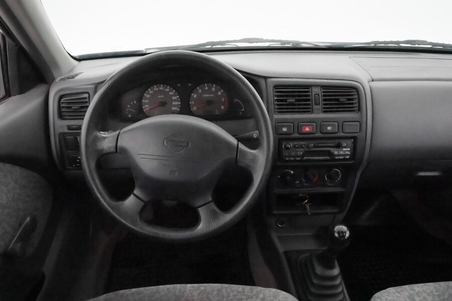 Nissan Almera vaihtoauto