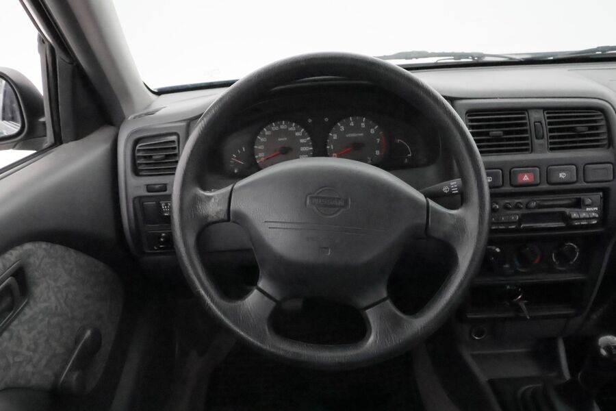 Nissan Almera vaihtoauto