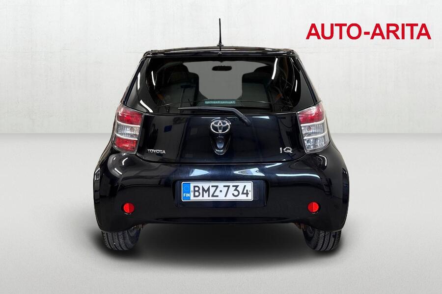 Toyota iQ vaihtoauto