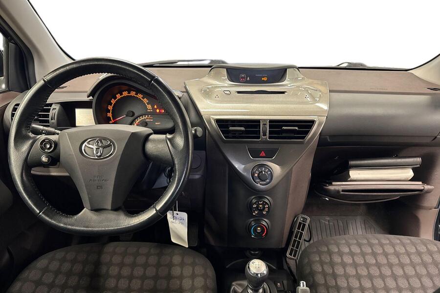 Toyota iQ vaihtoauto