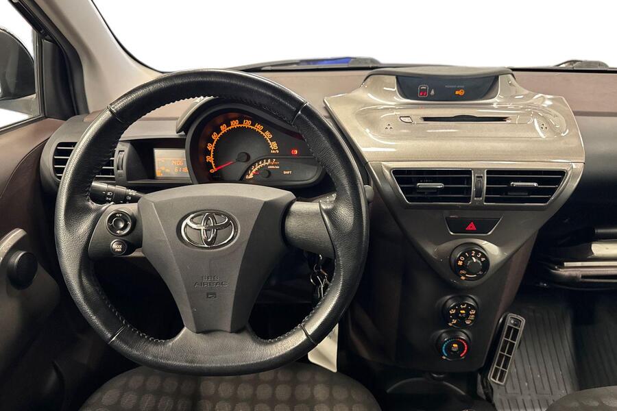 Toyota iQ vaihtoauto
