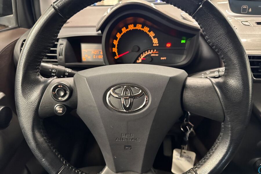Toyota iQ vaihtoauto