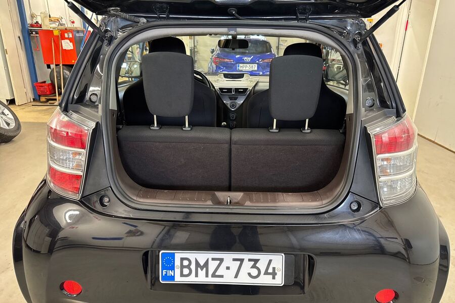 Toyota iQ vaihtoauto