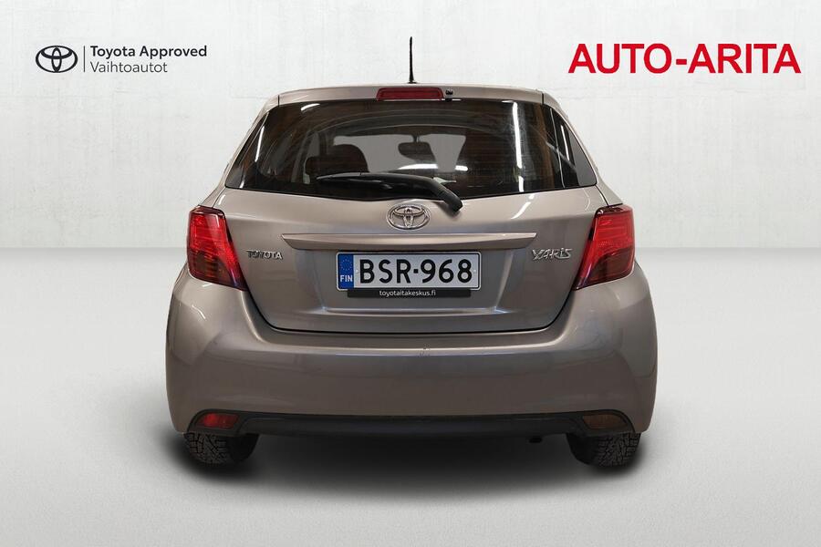 Toyota Yaris vaihtoauto