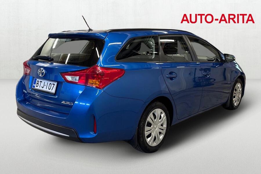 Toyota Auris vaihtoauto