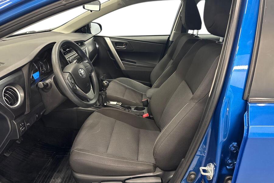Toyota Auris vaihtoauto