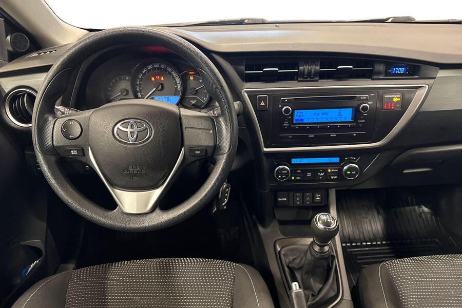 Toyota Auris vaihtoauto