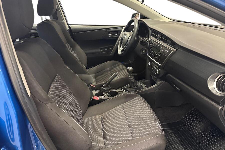 Toyota Auris vaihtoauto