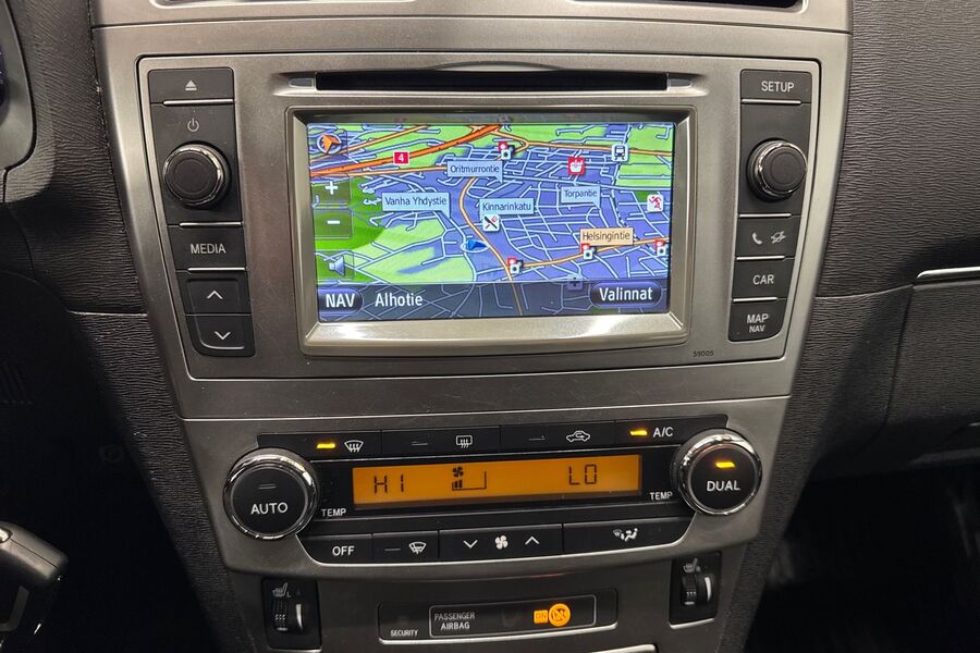 Toyota Avensis vaihtoauto