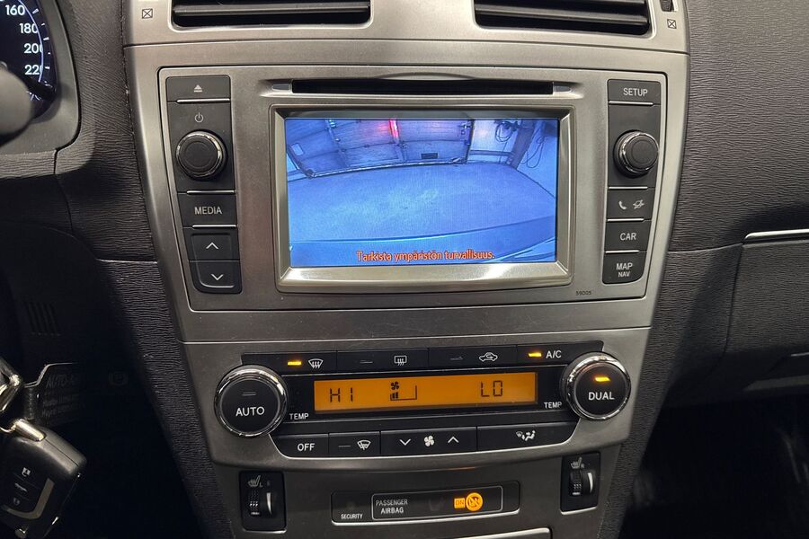 Toyota Avensis vaihtoauto