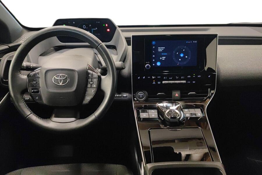 Toyota bZ4X vaihtoauto