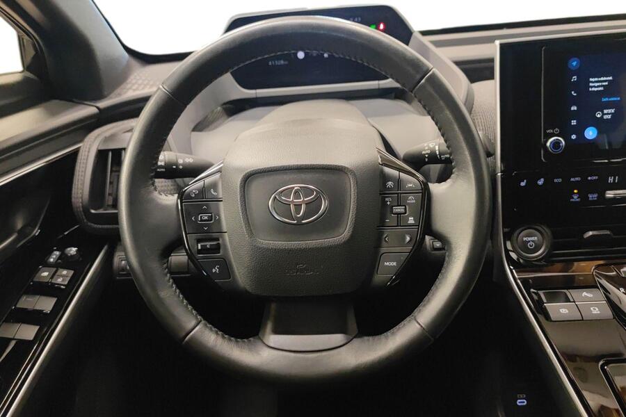 Toyota bZ4X vaihtoauto