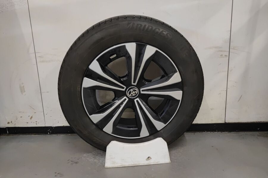 Toyota bZ4X vaihtoauto