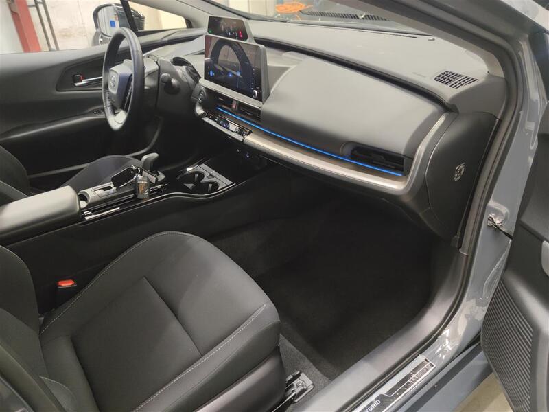 Toyota Prius Plug-in vaihtoauto