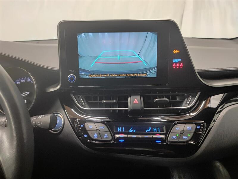 Toyota C-HR vaihtoauto