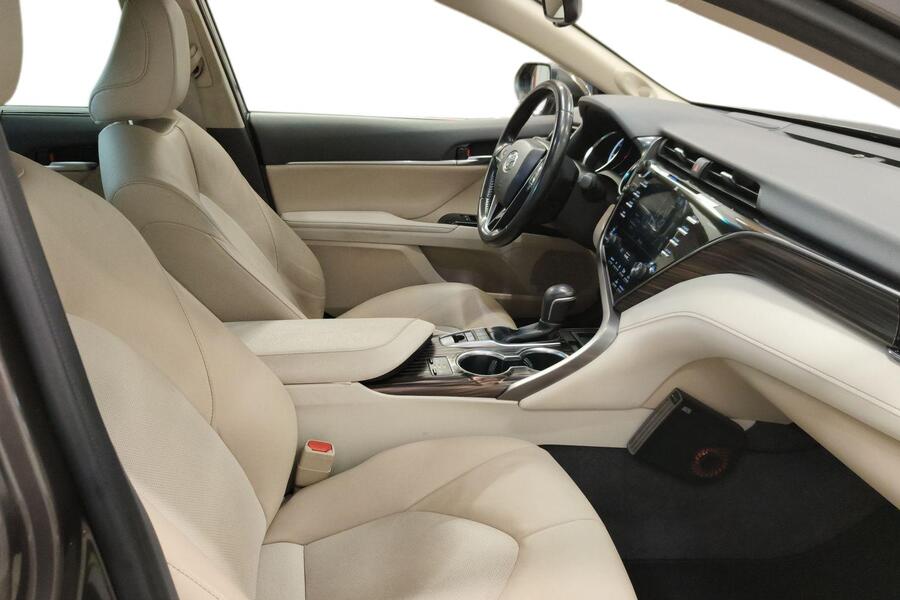 Toyota Camry vaihtoauto