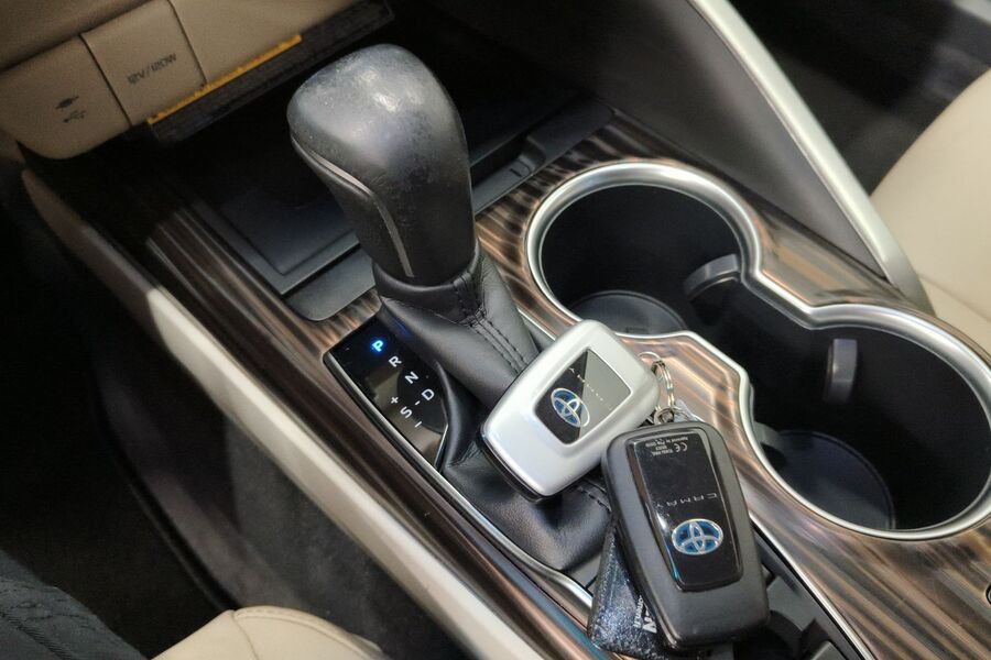 Toyota Camry vaihtoauto