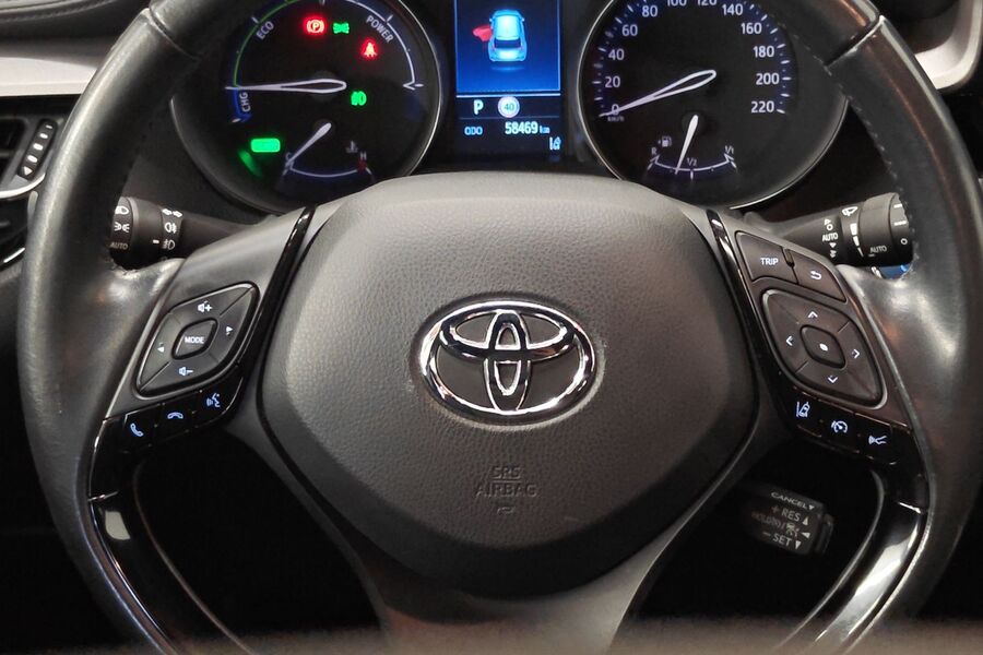 Toyota C-HR vaihtoauto