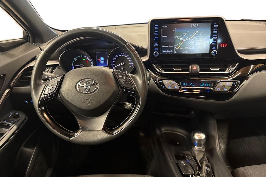 Toyota C-HR vaihtoauto