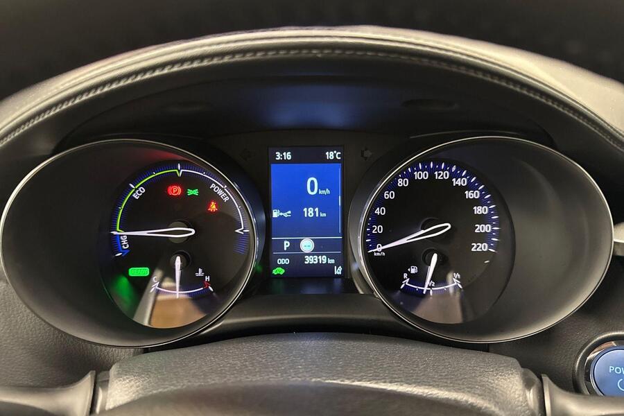 Toyota C-HR vaihtoauto