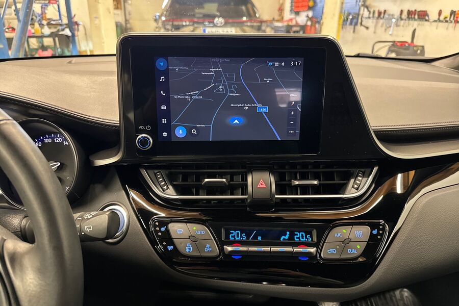 Toyota C-HR vaihtoauto