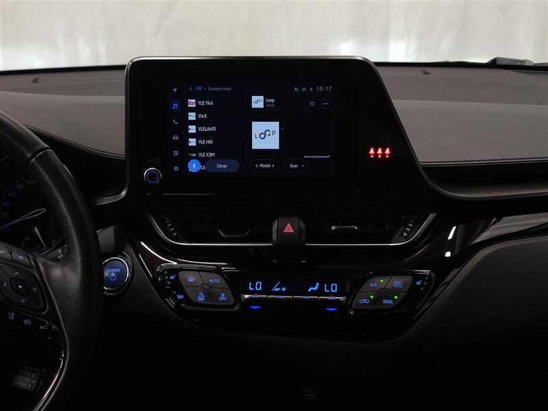 Toyota C-HR vaihtoauto