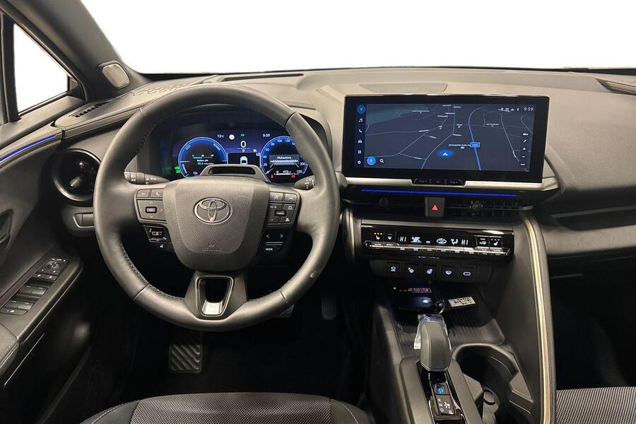 Toyota C-HR vaihtoauto