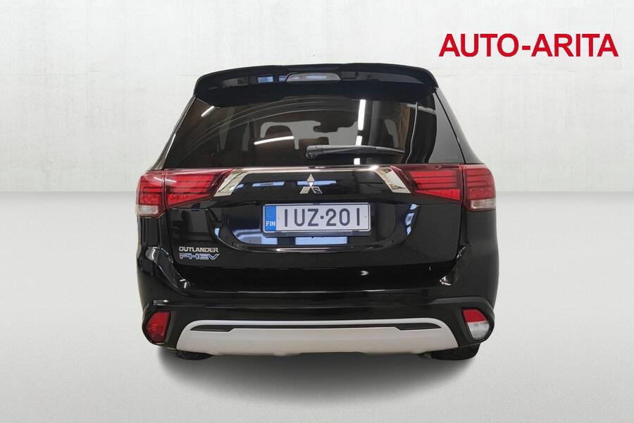 Mitsubishi Outlander PHEV vaihtoauto