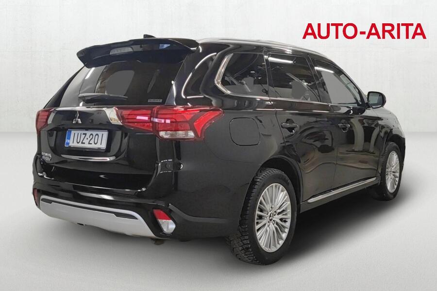 Mitsubishi Outlander PHEV vaihtoauto
