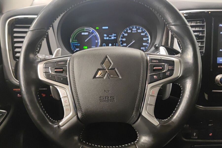 Mitsubishi Outlander PHEV vaihtoauto
