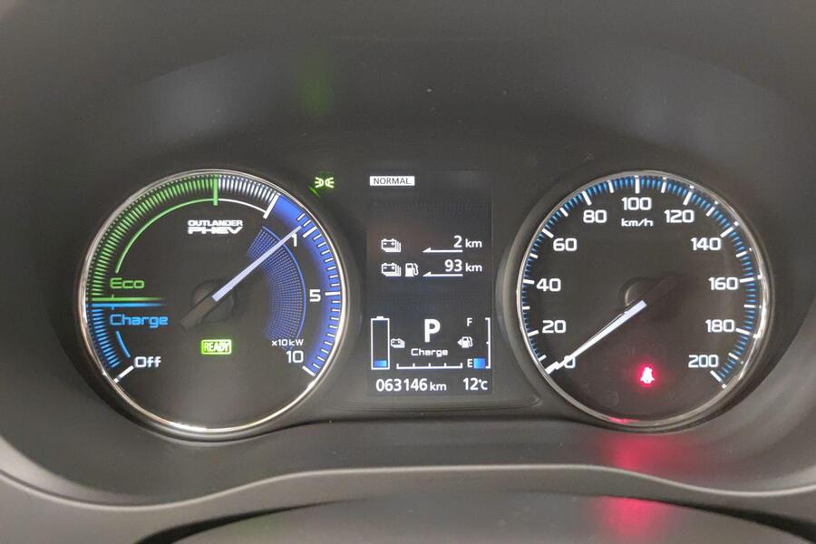 Mitsubishi Outlander PHEV vaihtoauto