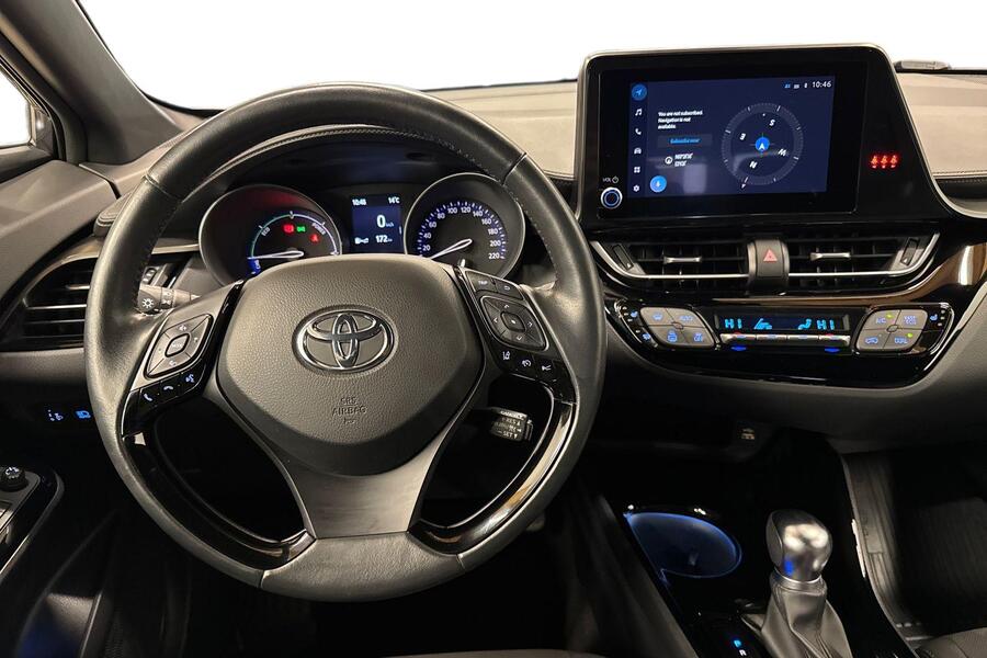 Toyota C-HR vaihtoauto